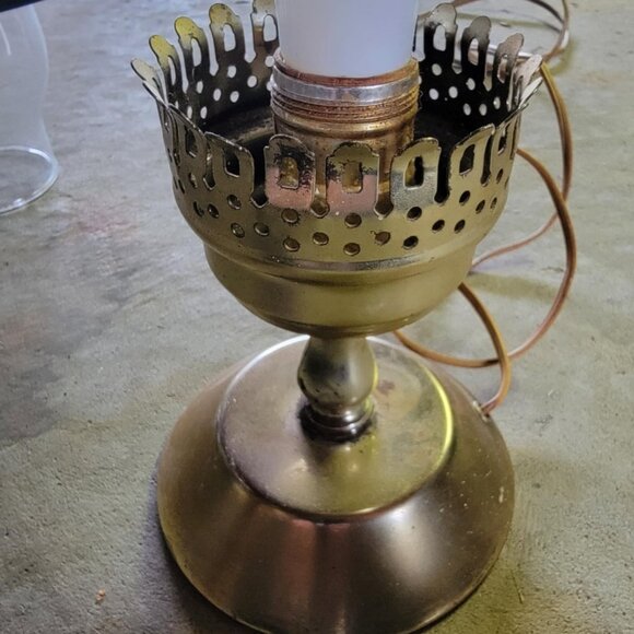 Vintage Brass Electric Table Lamp - Picture 3 of 4